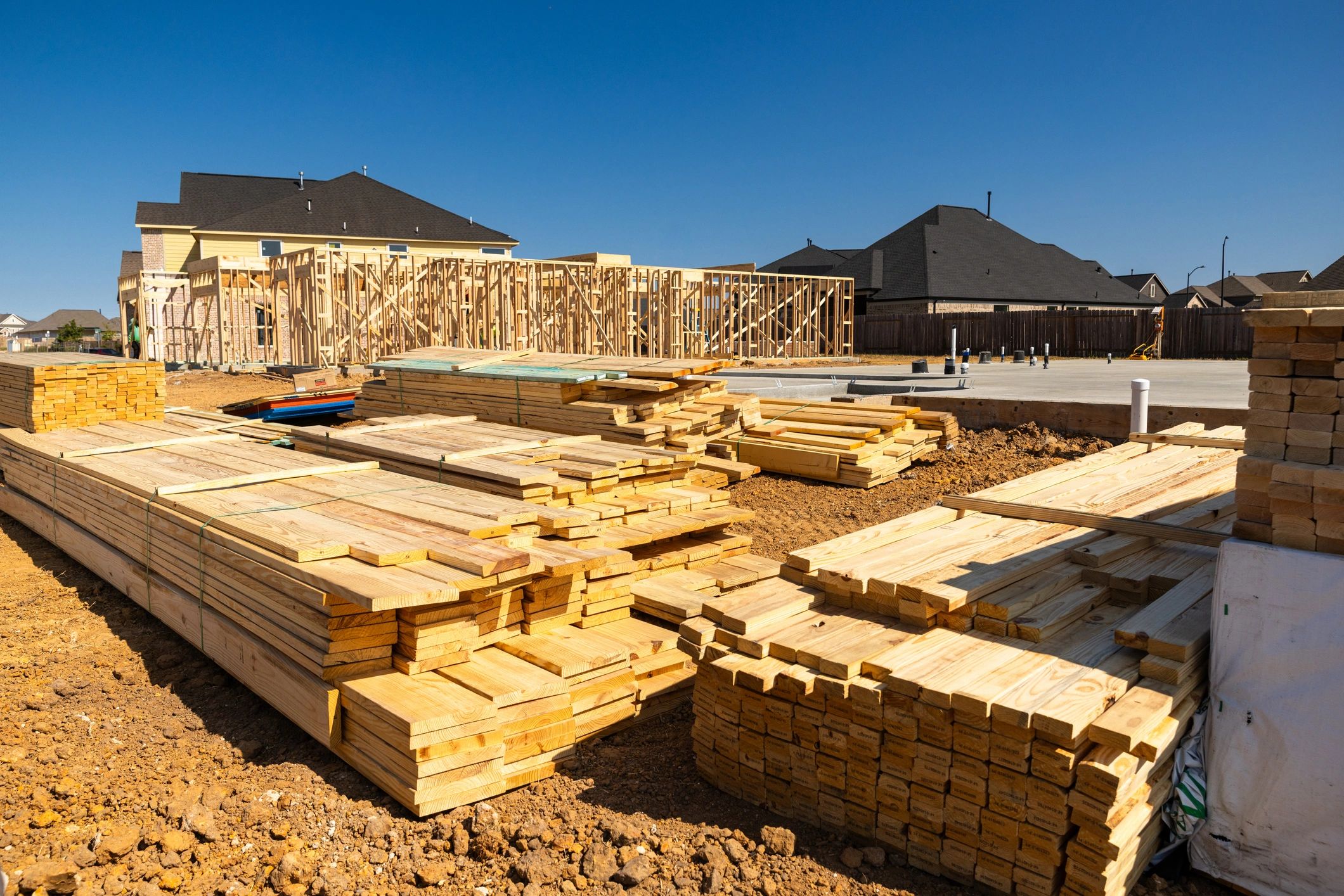Exterior carpentry framing materials for Texas home projects